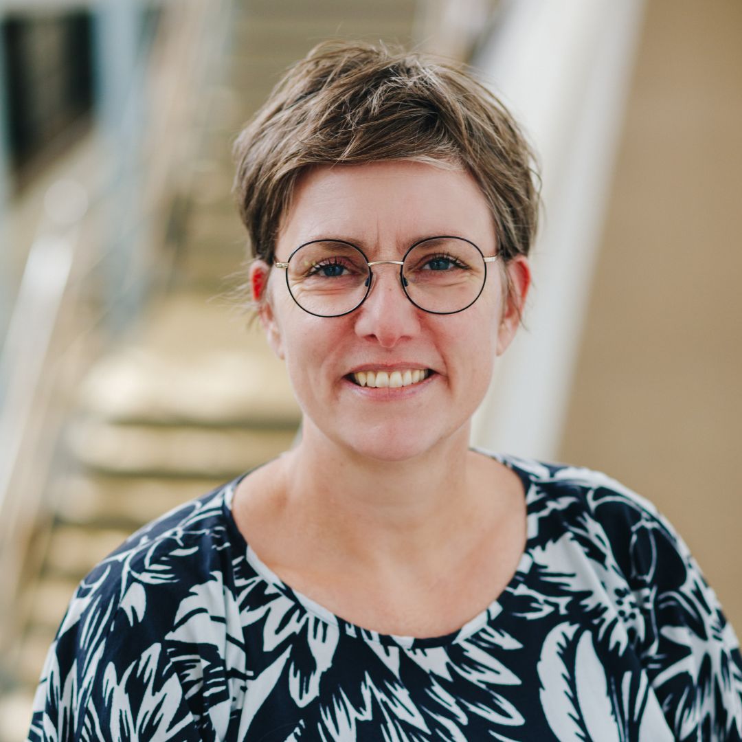 Dr Nicole De Wit